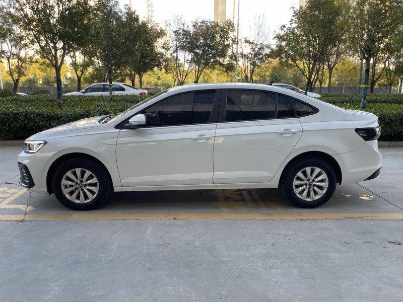 济宁23年大众朗逸7