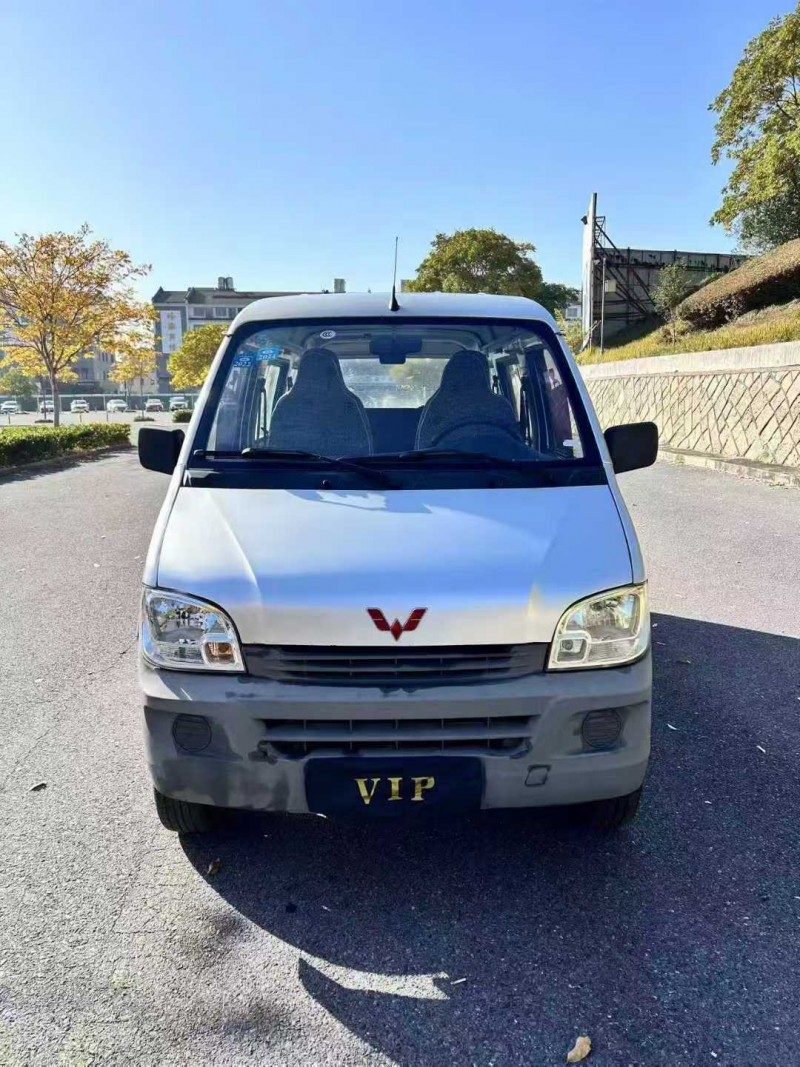 金华20年五菱汽车之光1