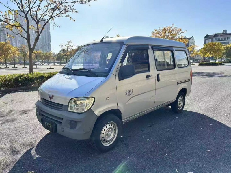 金华20年五菱汽车之光3