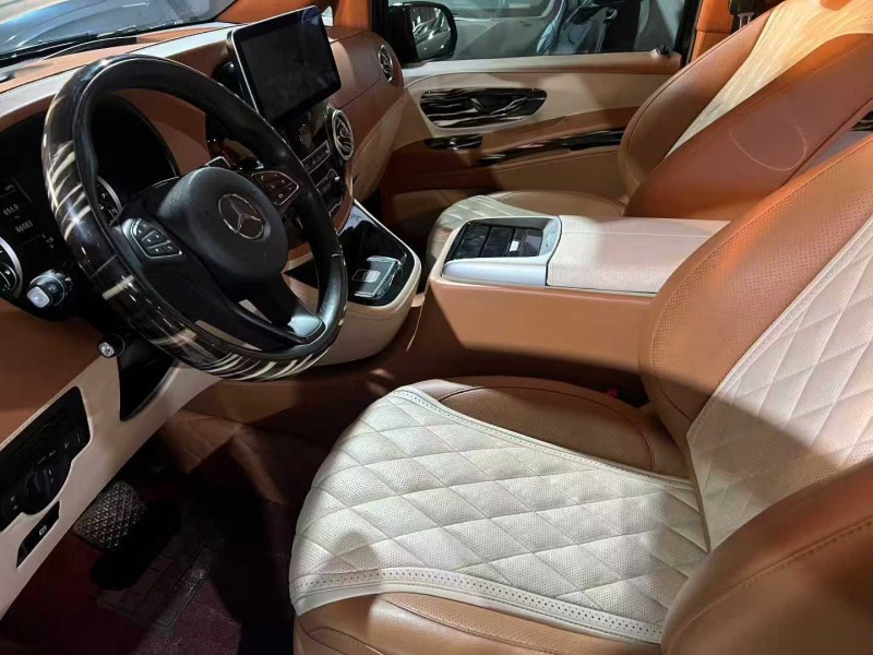 徐州21年奔驰威霆8