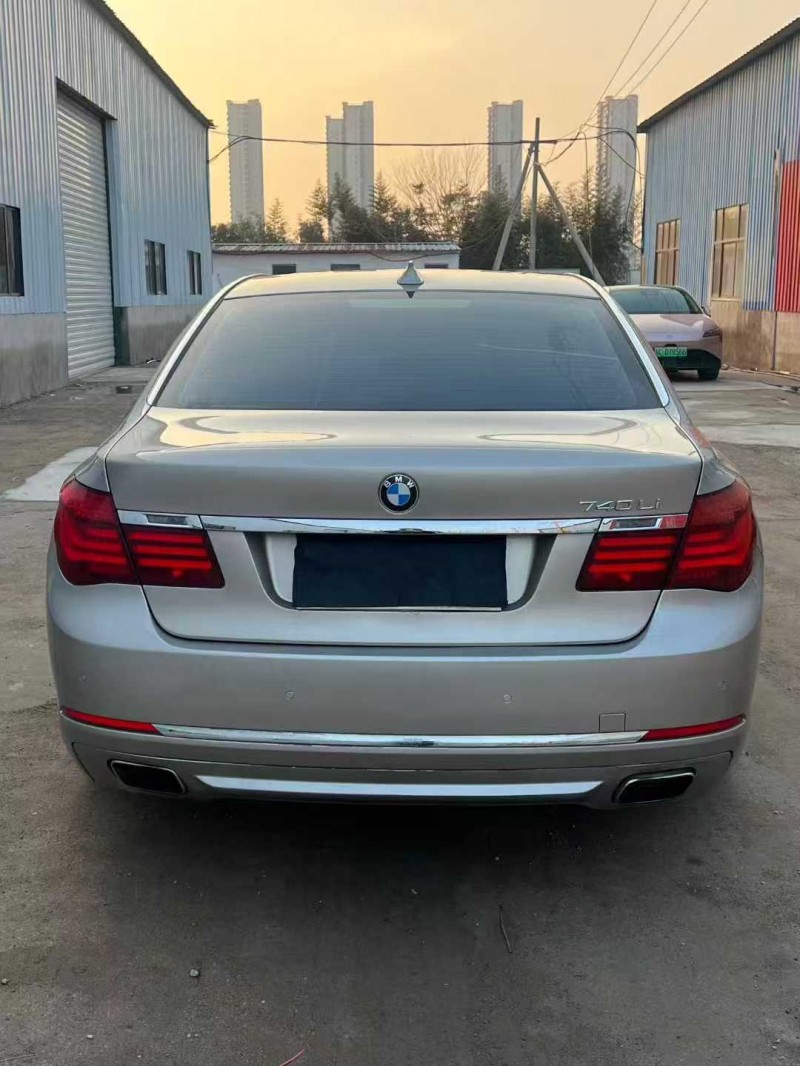 徐州13年宝马7系9