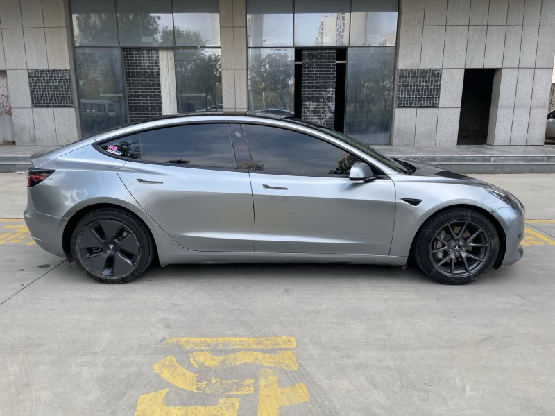 济宁21年特斯拉MODEL 35