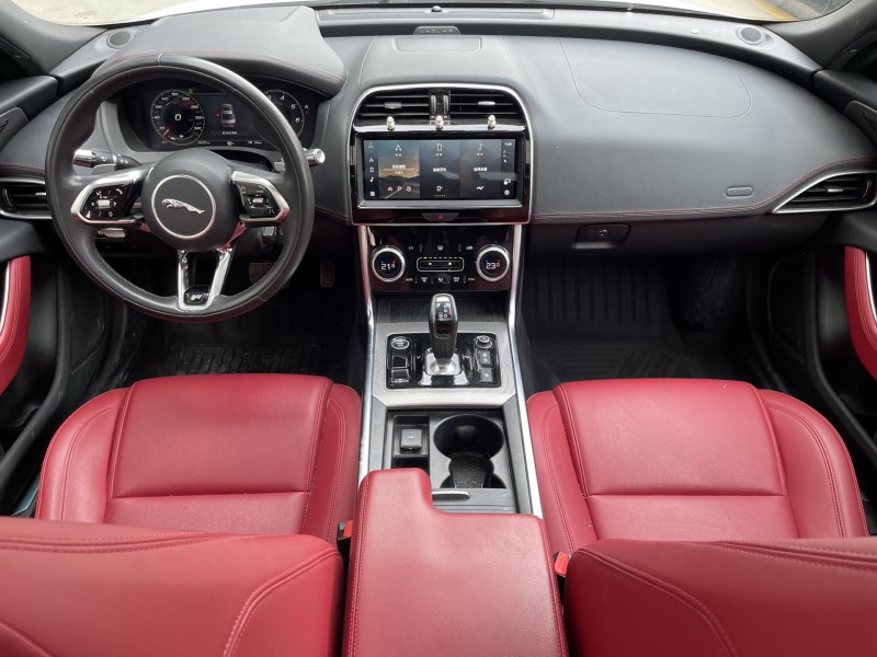 济宁22年捷豹XEL2