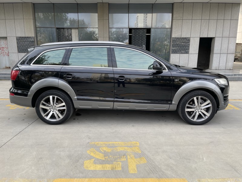 济宁15年奥迪Q78