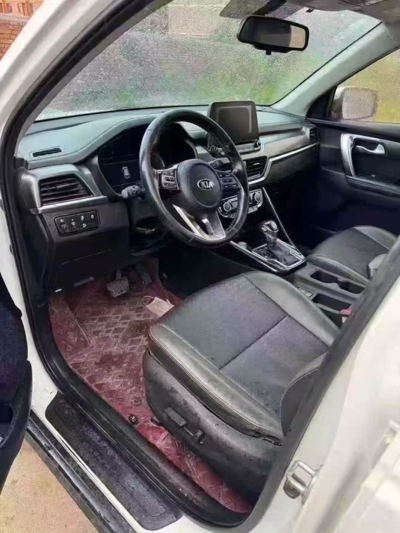 菏泽18年起亚智跑5