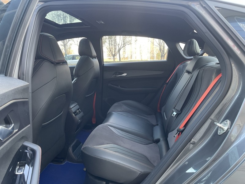 济宁23年吉利缤瑞6