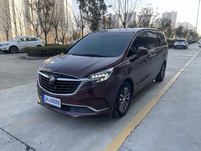 济宁22年别克GL82