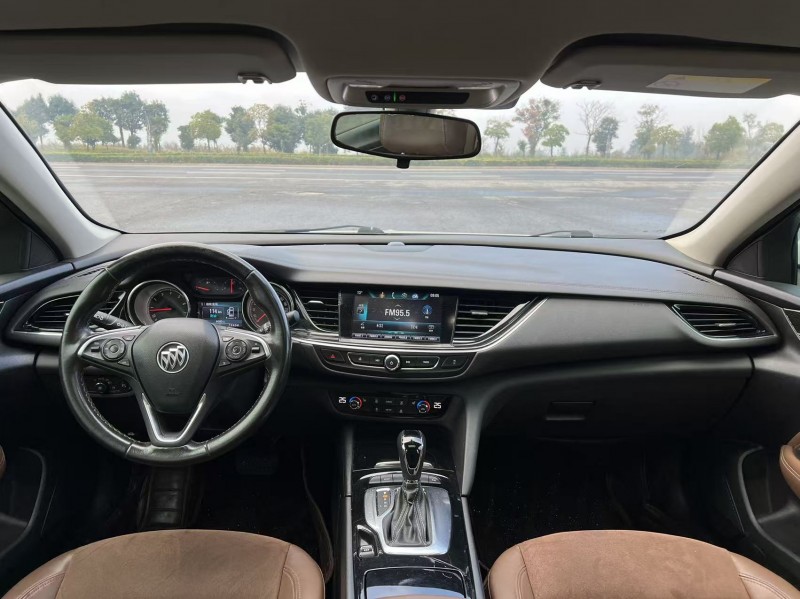 盐城20年别克君威7