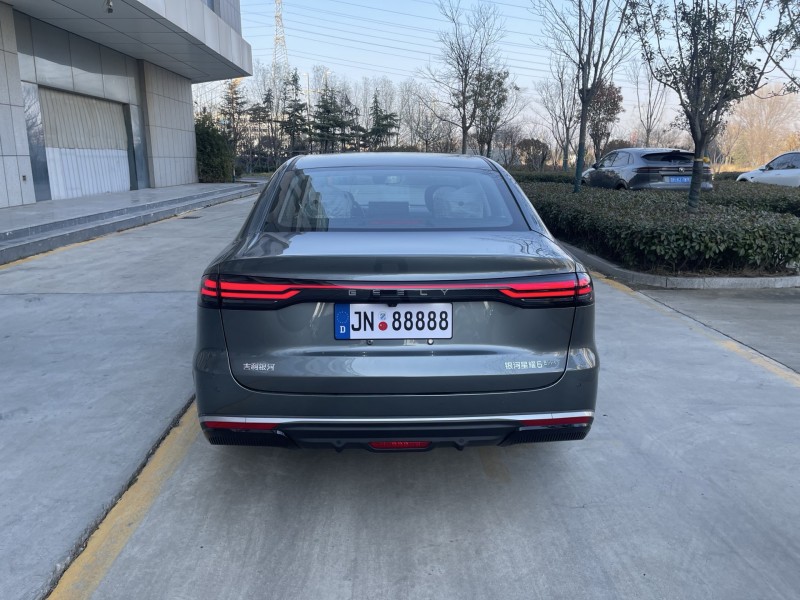 济宁25年吉利银河9