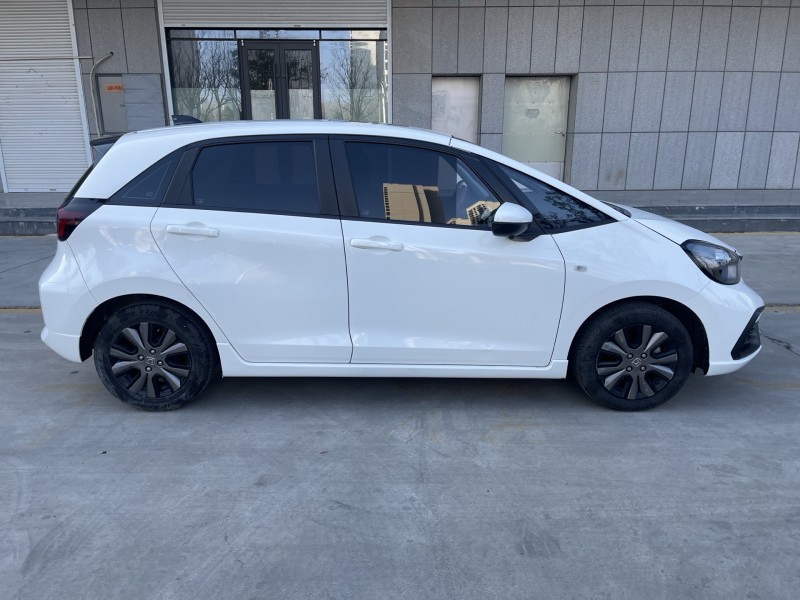 济宁22年本田飞度7