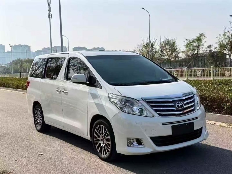 菏泽14年丰田埃尔法2