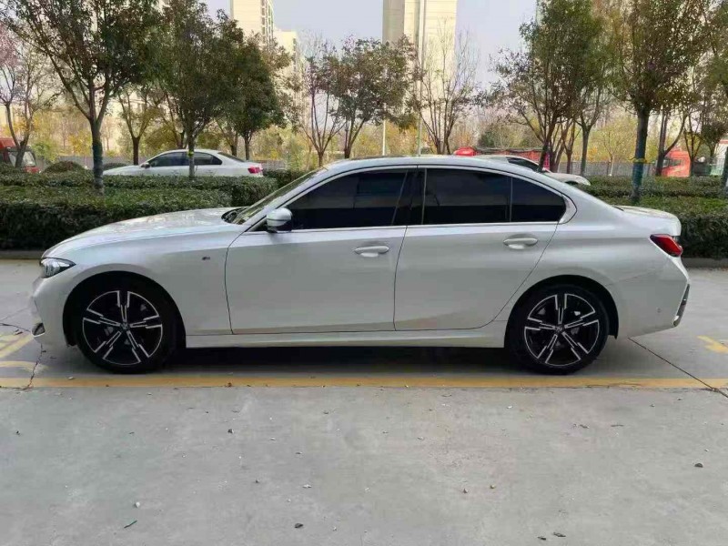 济宁24年宝马3系5