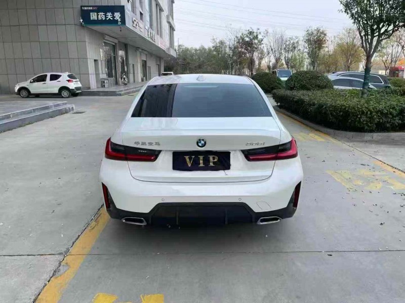 济宁24年宝马3系7
