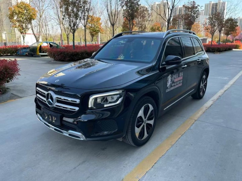 济宁22年奔驰GLB9