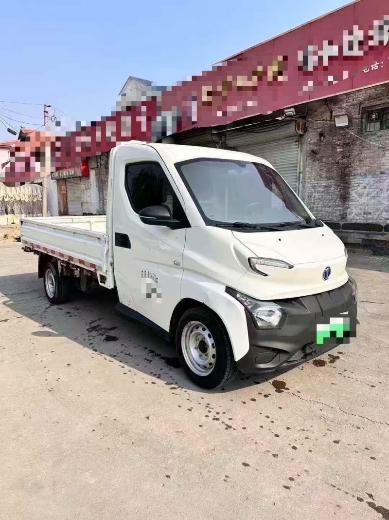 菏泽24年飞碟箱货货车2