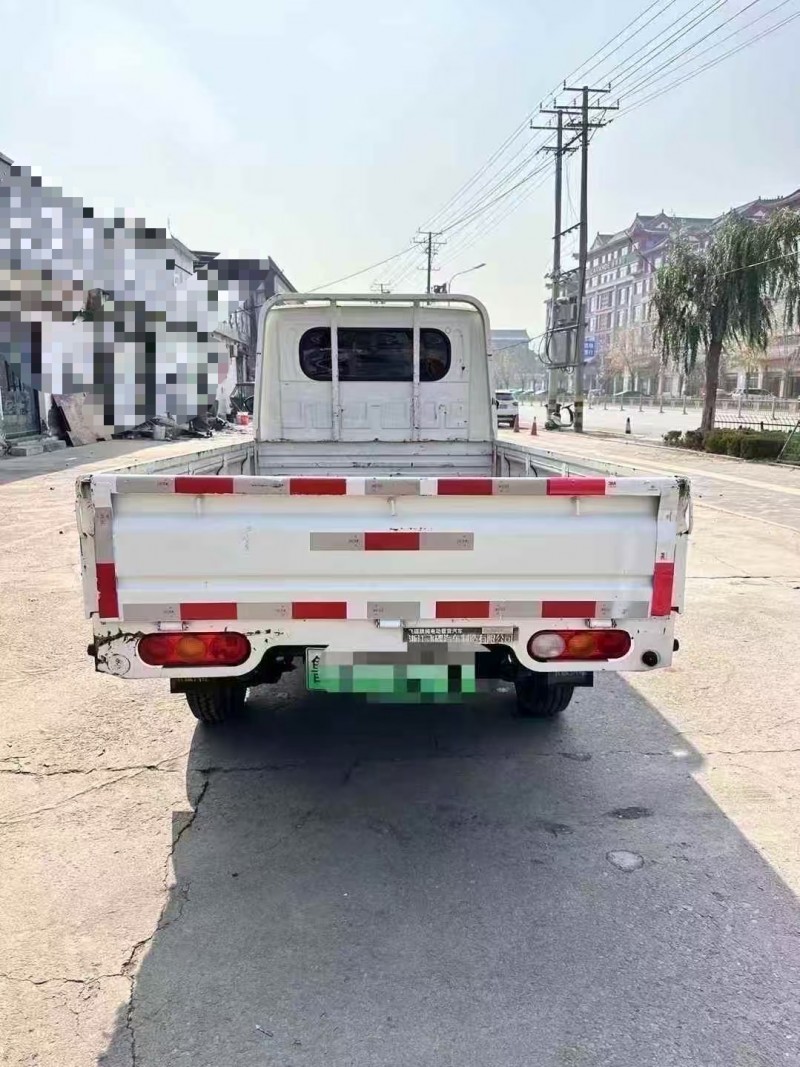 菏泽24年飞碟箱货货车8