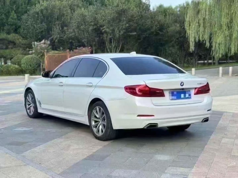 菏泽17年宝马5系8