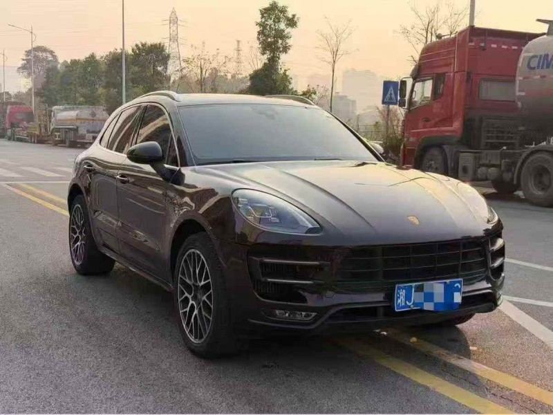 岳阳17年保时捷Macan3