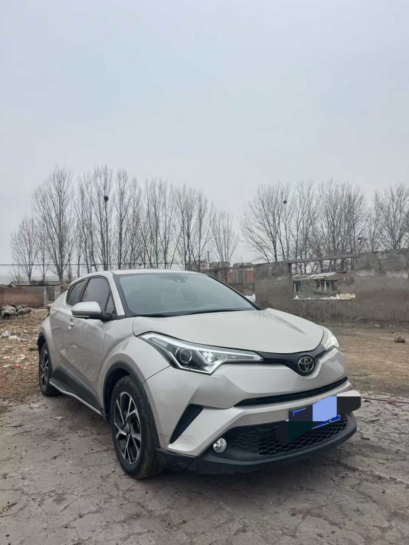 鹤壁21年丰田CHR3