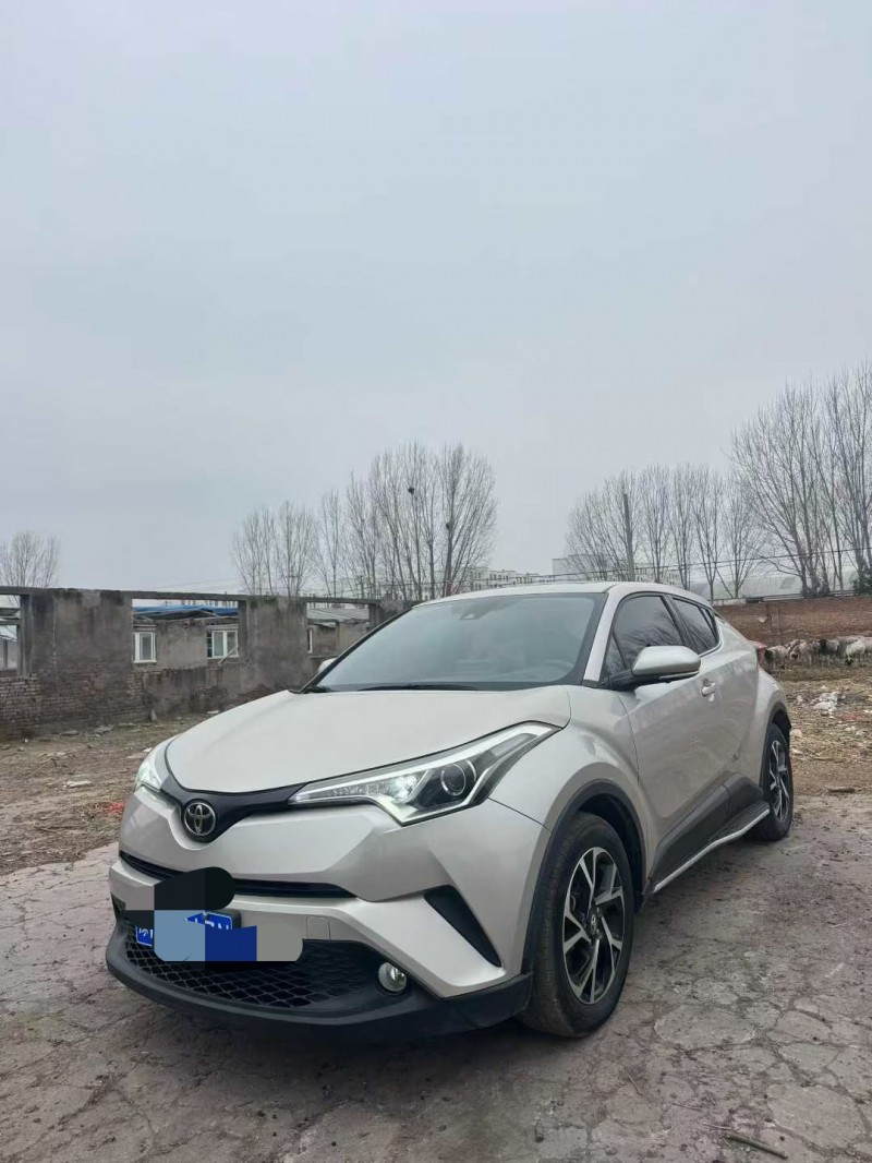 鹤壁21年丰田CHR4