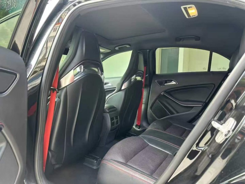 广州17年奔驰AMG4