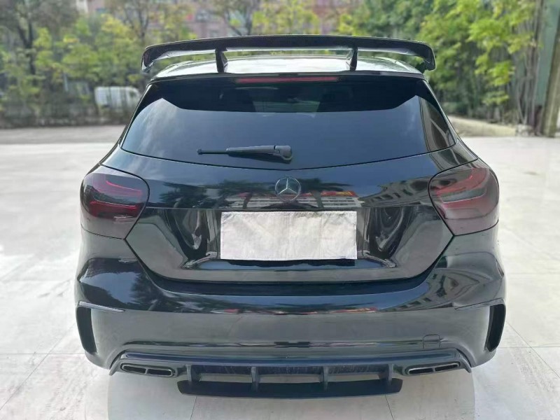 广州17年奔驰AMG9