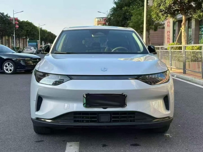 广州23年零跑汽车C111