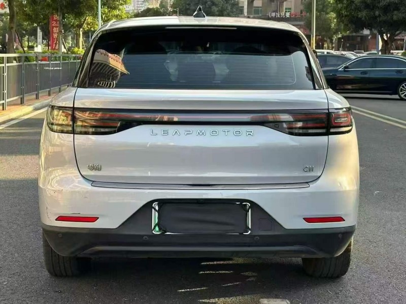 广州23年零跑汽车C119