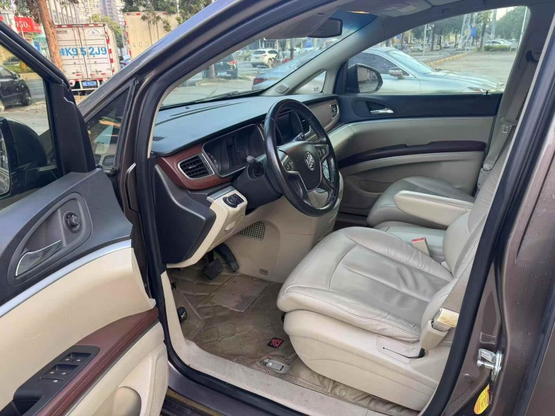 广州17年别克GL86