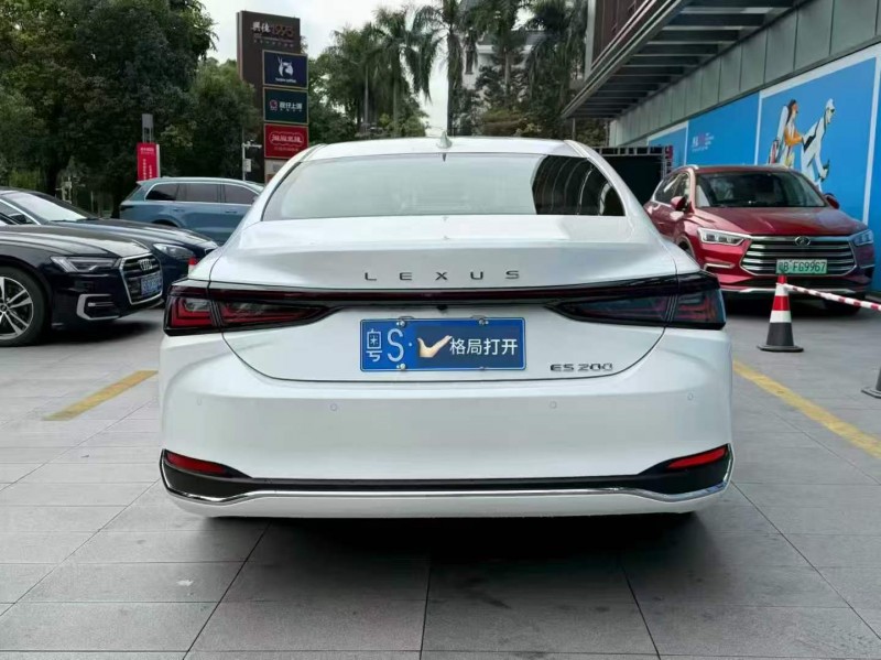 广州25年雷克萨斯ES9