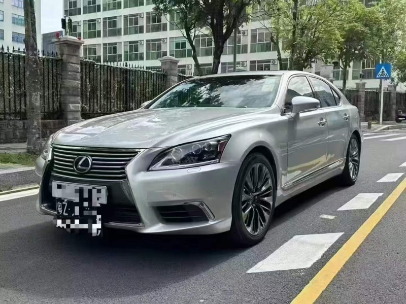 广州16年雷克萨斯LS3