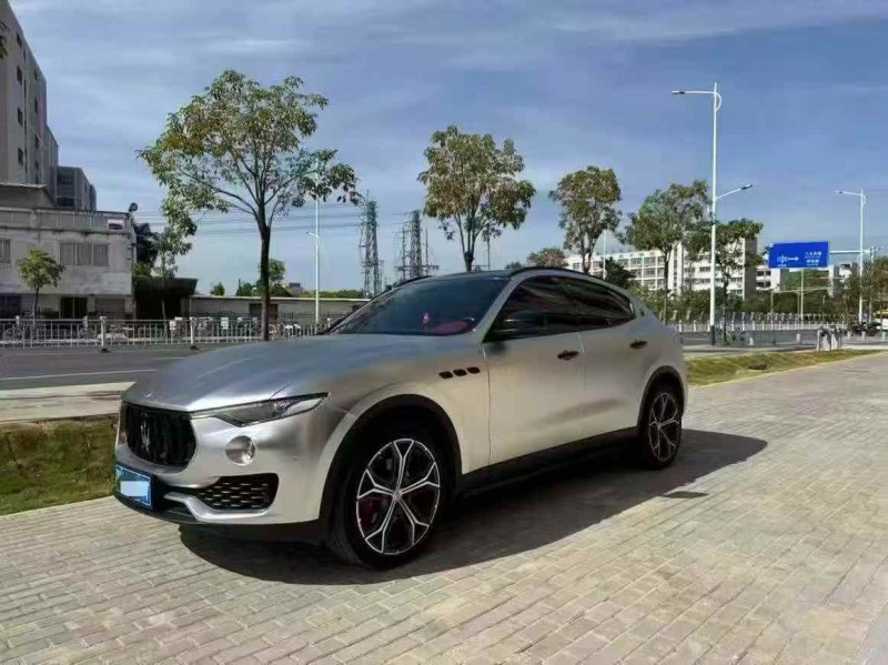 广州19年玛莎拉蒂Levante2