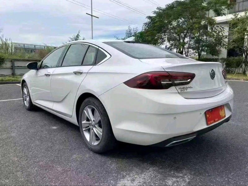 广州19年别克君威9