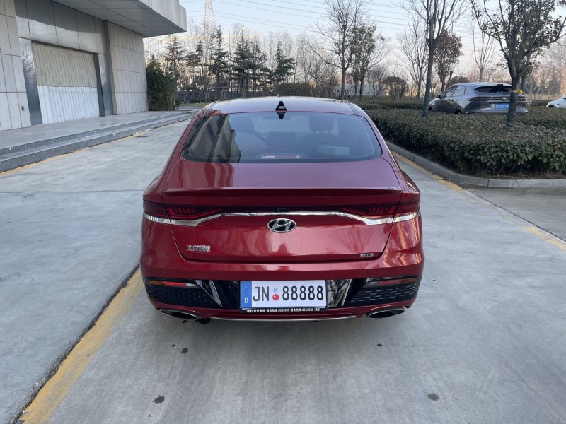 济宁19年现代菲斯塔9