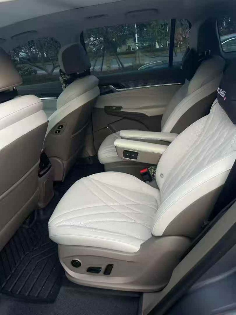 广州23年荣威RX96