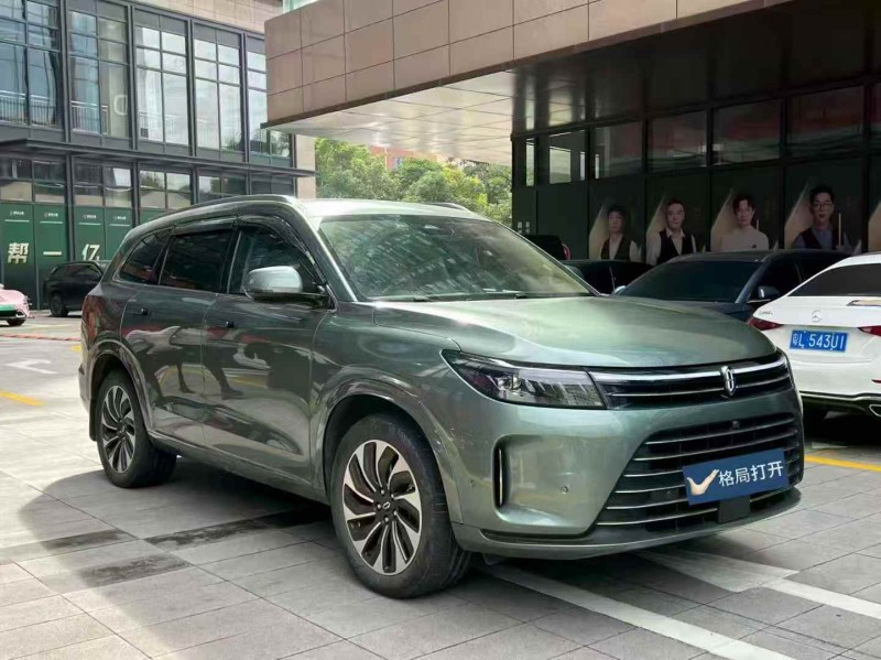 广州22年华为智选问界2