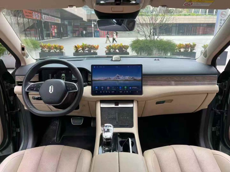 广州22年华为智选问界5