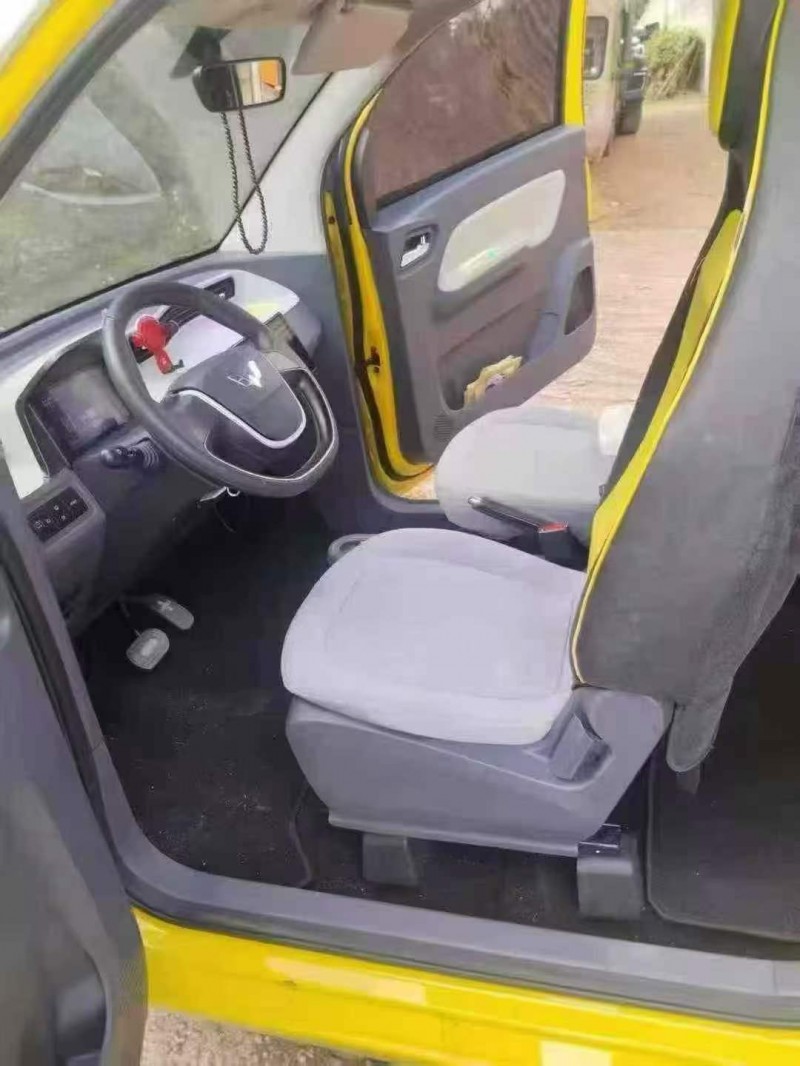 广州23年五菱汽车宏光8