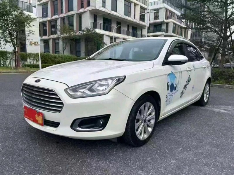 广州17年福特福睿斯3