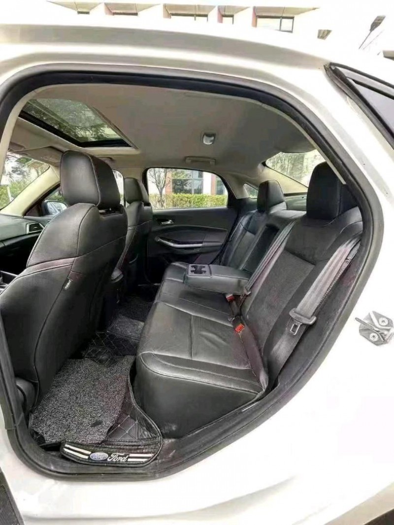 广州17年福特福睿斯6