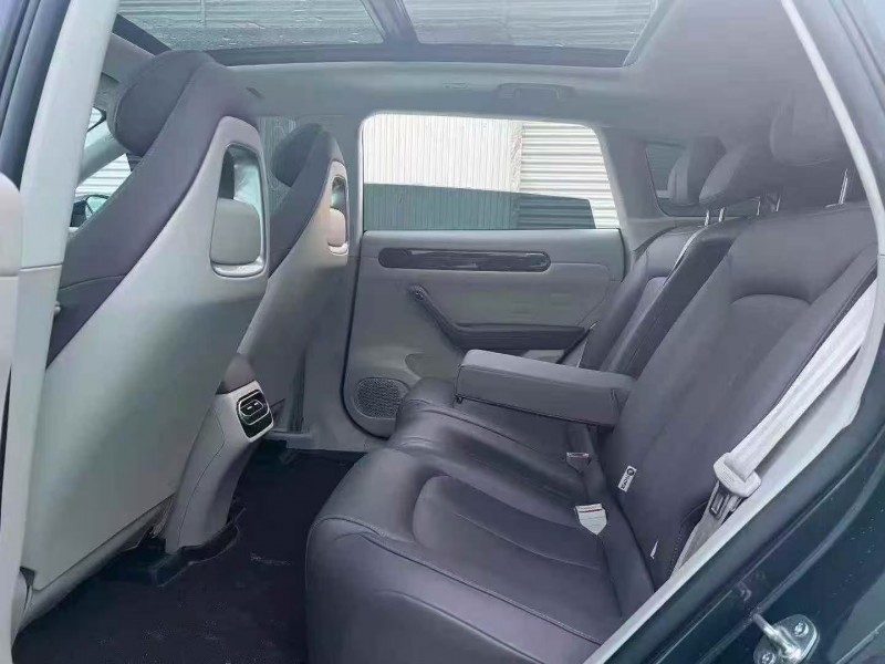 临沂23年零跑汽车C116