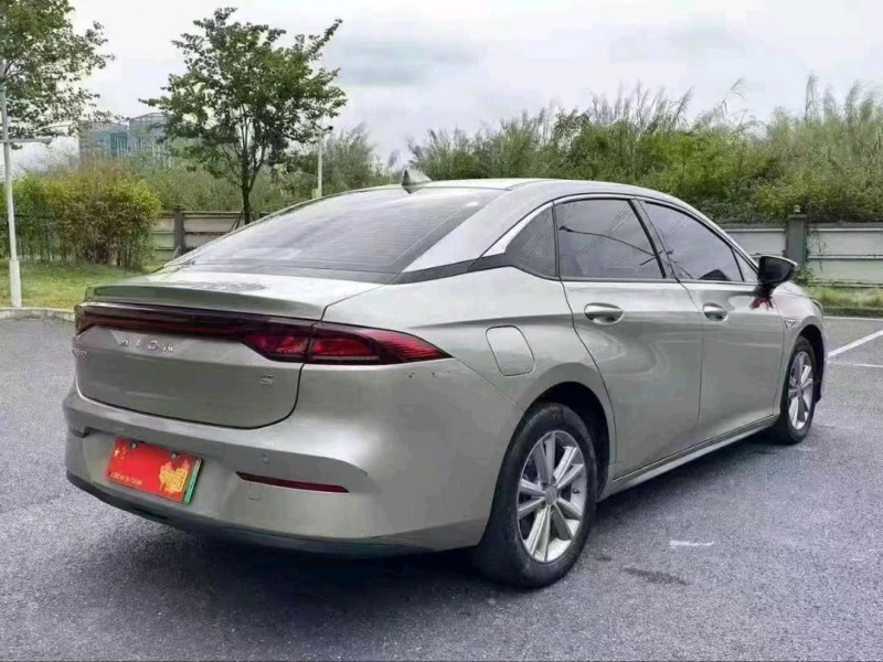 广州22年传祺埃安S8