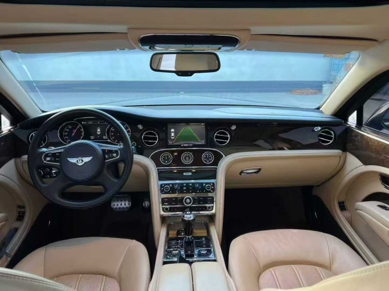 唐山15年宾利慕尚6