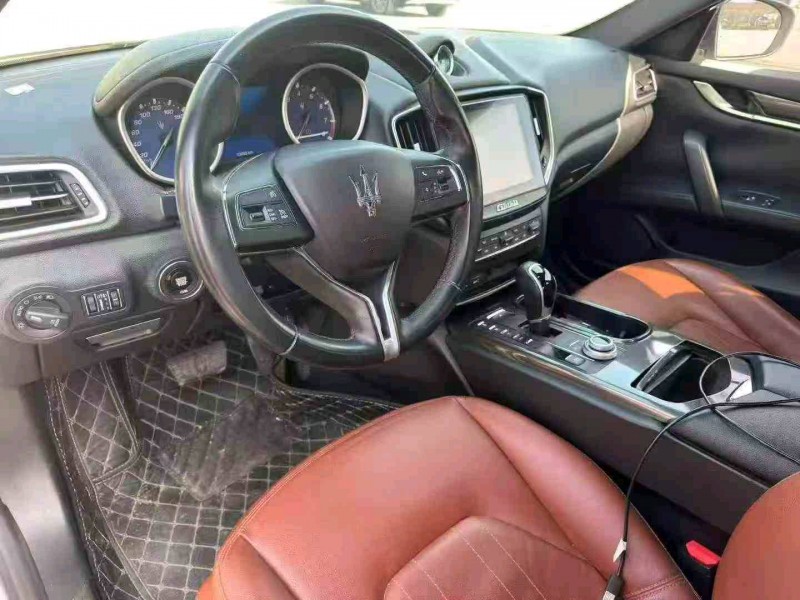 衢州18年玛莎拉蒂Ghibli6