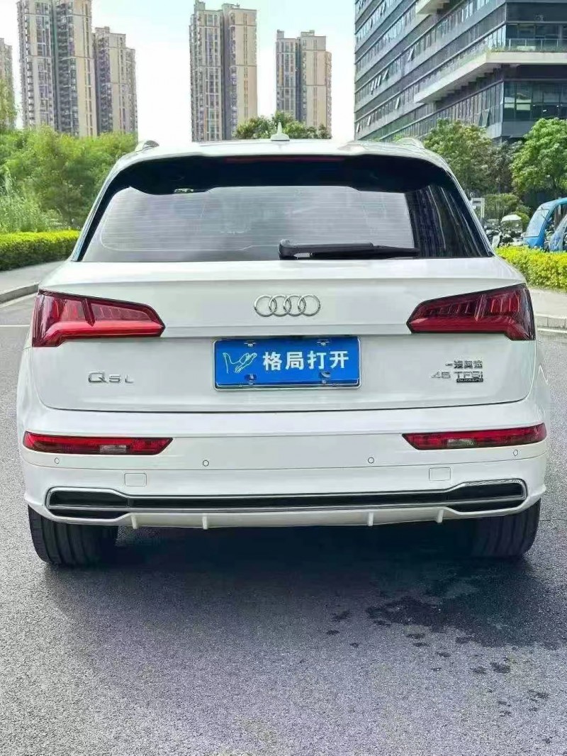 东莞20年奥迪Q59
