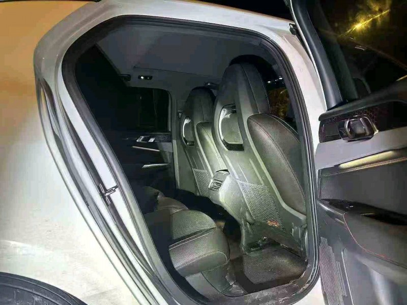 重庆20年领克038