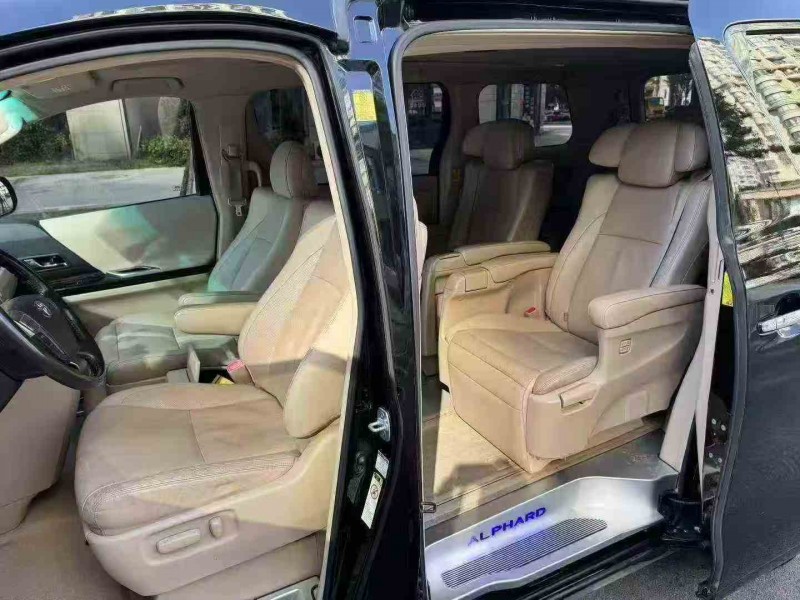 嘉兴14年丰田埃尔法4