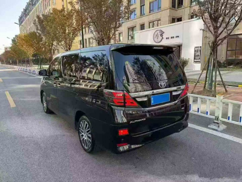 嘉兴14年丰田埃尔法7