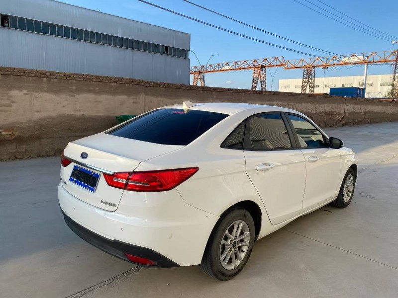 兰州20年福特福睿斯7