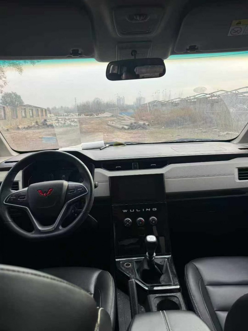 鹤壁22年五菱汽车征程9